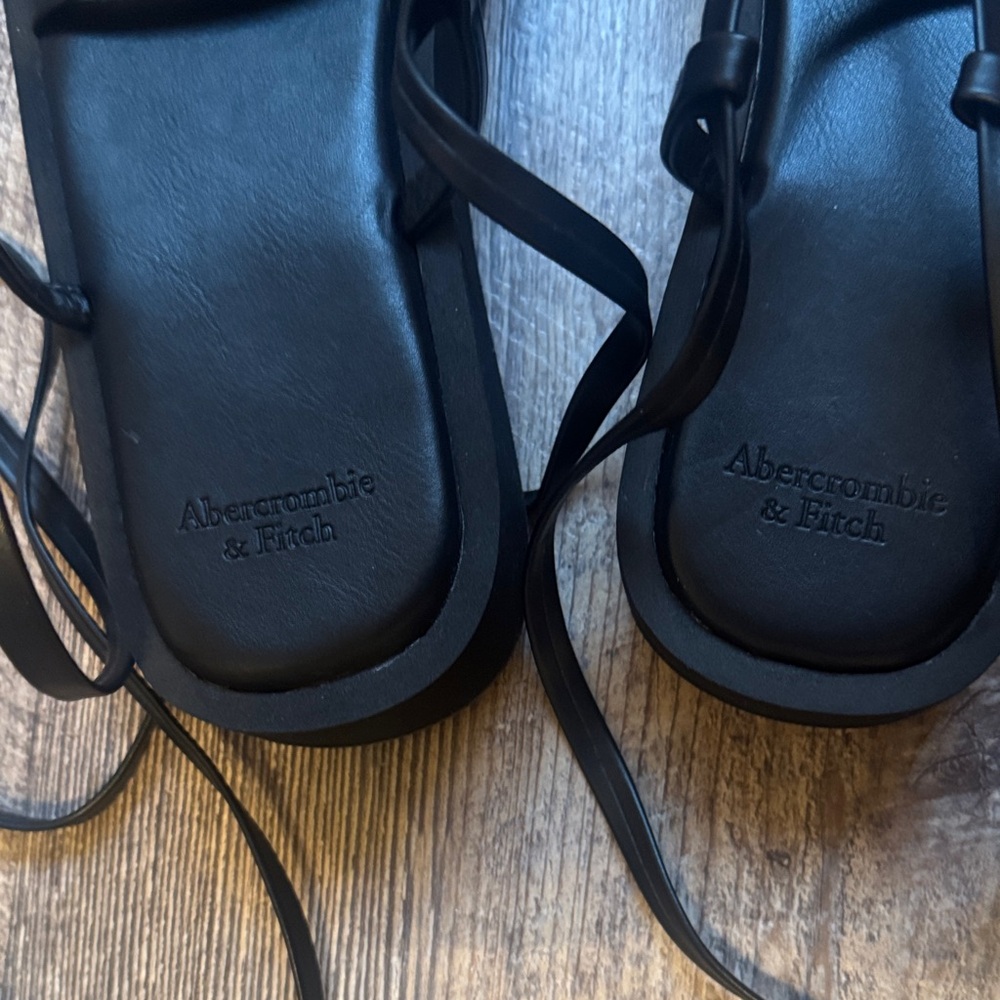 Abercrombie and Fitch Women's Strappy Black Sandals - Picture 2 of 6